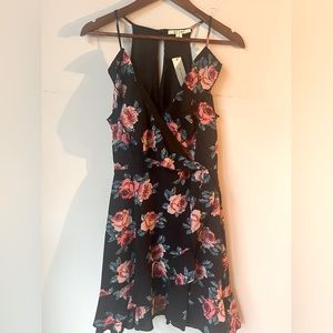 NWT Miami Navy Blue w/Rose Pattern Wrap Dress, Small